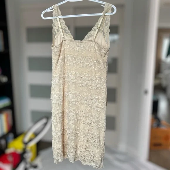 Vintage Beaded Cream Lace Dress - Picture 2 of 12